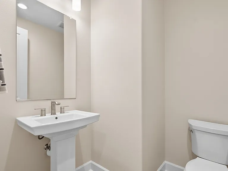 21217 Rockview Ter — Photo 40