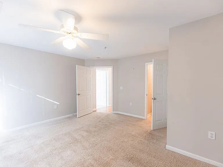 3712 Cotswold Ave #B — Photo 17