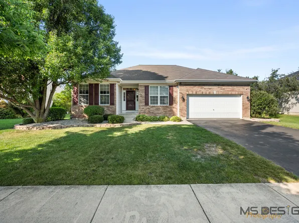 214 Stearn Dr, Genoa, IL 60135