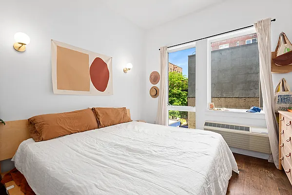 Rented by ONE ELEAZAR LLC | media 9