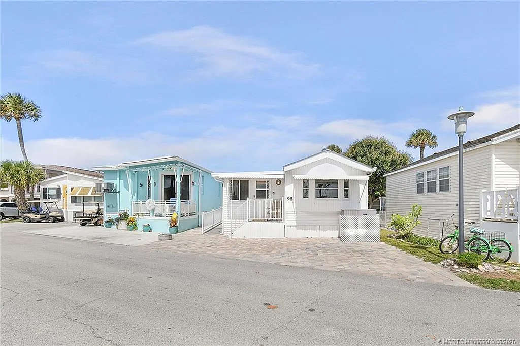 2 bed, 1.0 bath, 800 sqft, $4,000 — Photo 2