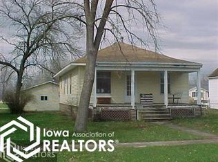 620 Woodlawn St, Traer, IA 50675