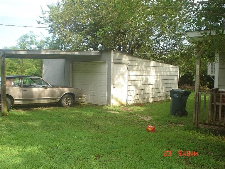 2nd image of 2201 Briggs Ave
