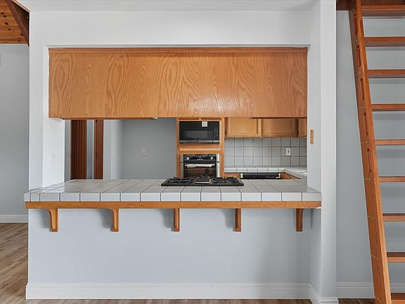 5th image of 29766 Tioga Dr