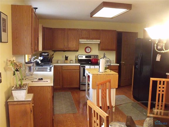 4th image of 2469 Coe Ct