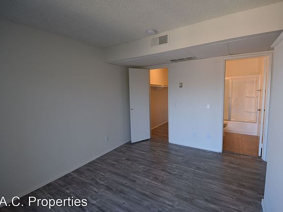 5th image of 13800 Sherman Way #7157370