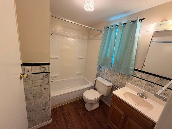 4th image of 625A N 8th St