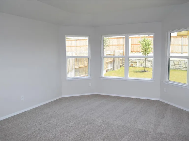 208 Shugart St — Photo 14