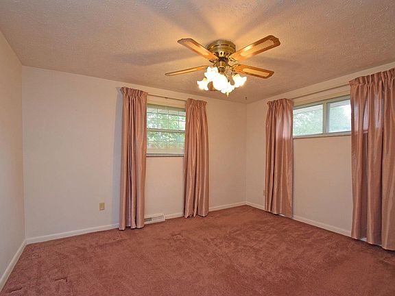 5th image of 2605 Honeyhill Ct