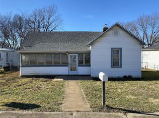 706 4th St, Park Hills, MO 63601