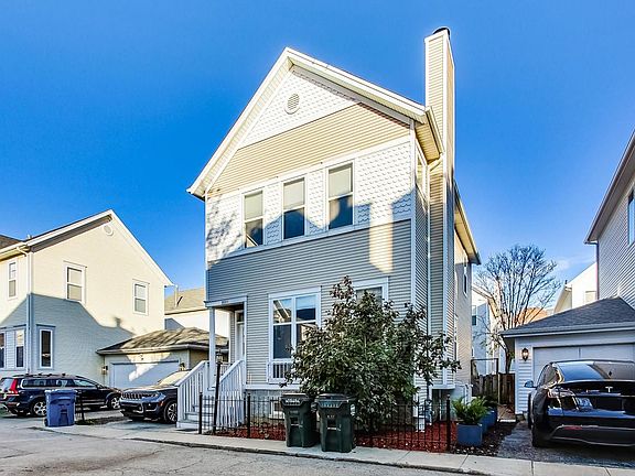 2nd image of 2853 N Wolcott Ave #B