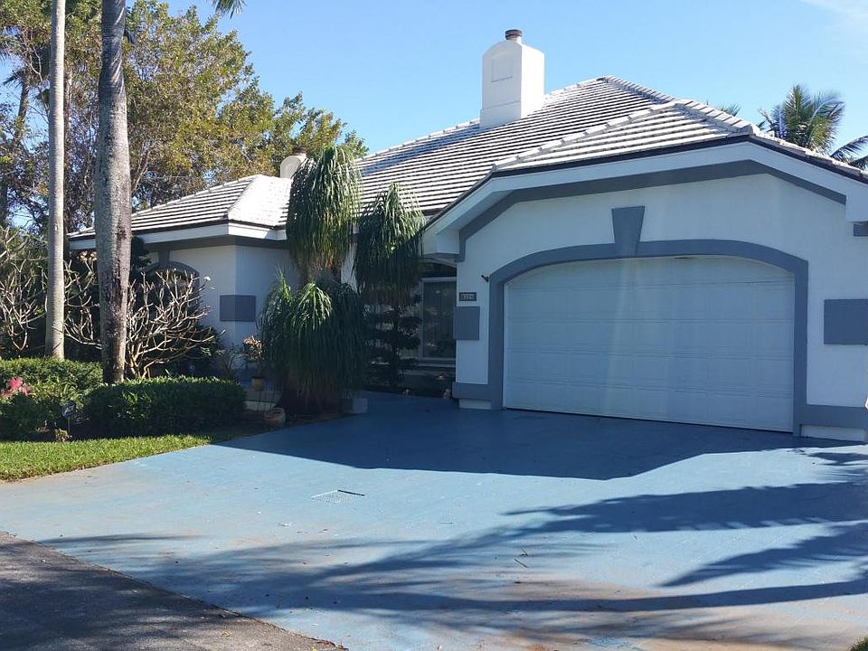 1st image of 8394 SE Lagoon Dr