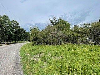 4th image of 13 Casebolt Ln