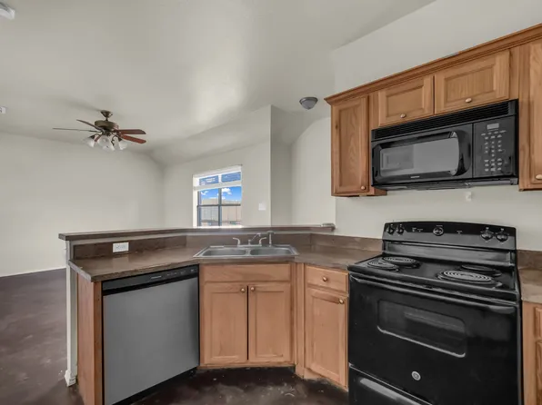 141 Lindas Creek Ln, Weatherford, TX 76088