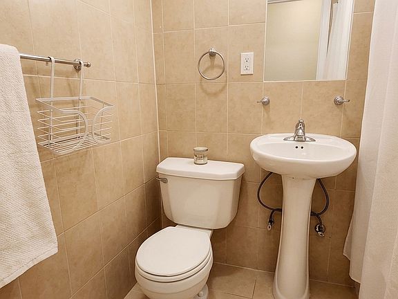 5th image of 73 Lexington Ave #51