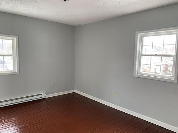 4th image of 1811 1/2 N East St