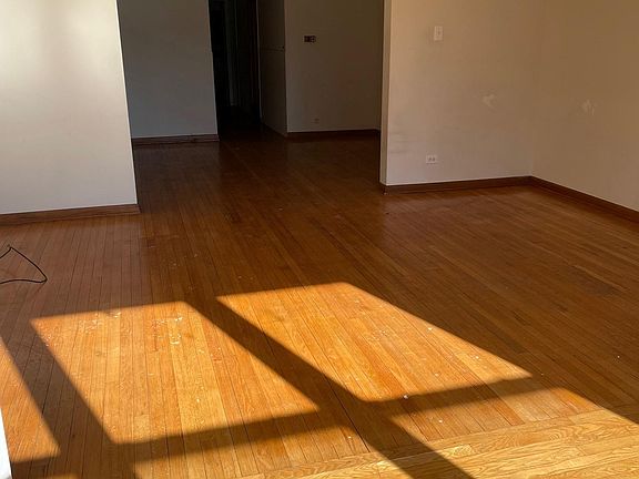 3rd image of 2268 W Leland Ave #1