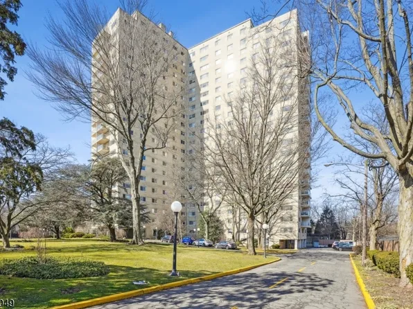 377 South Harrison Street #12kk, East Orange City, NJ 07018