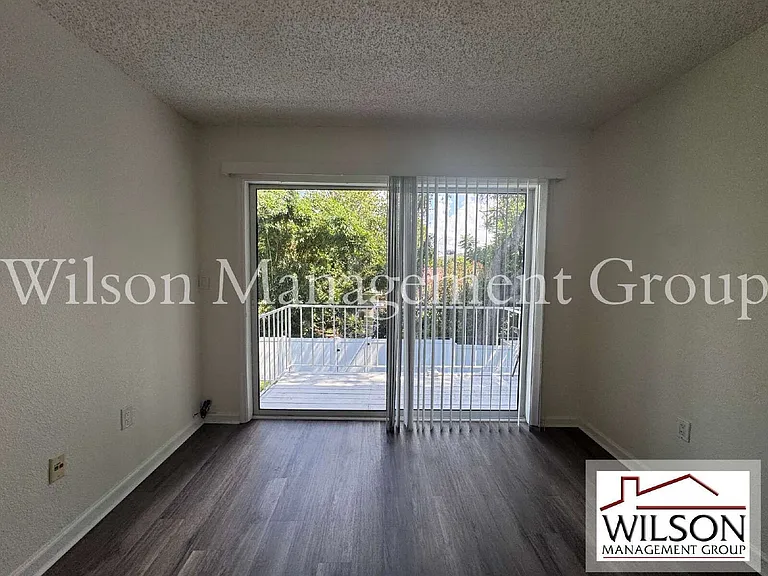 115 E Smith St #8 — Photo 20