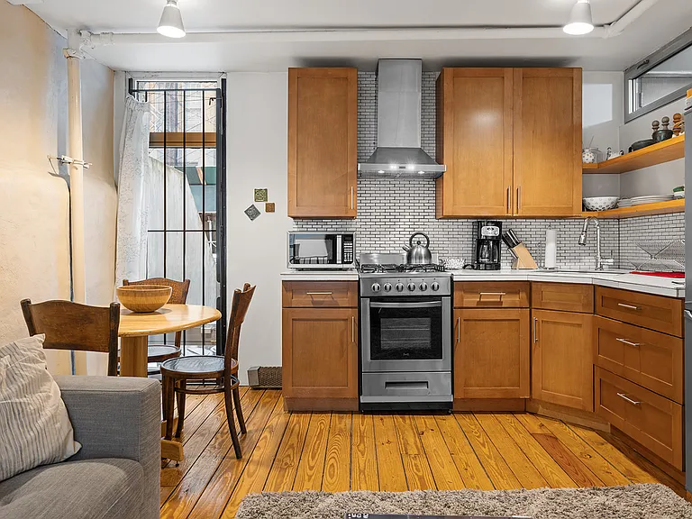 22 Fort Greene Pl #TWNHSE — Photo 31