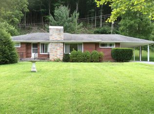 3718 Hilltop Dr, Princeton, WV 24739