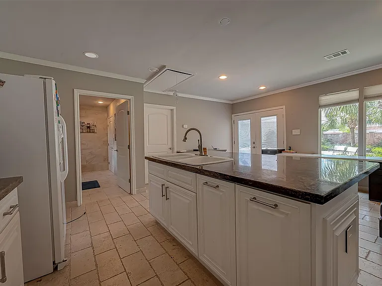 12445 Memorial Dr — Photo 35