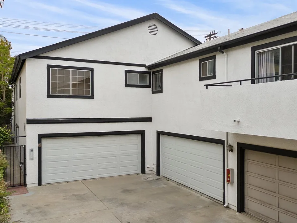 731 E Cypress Ave #D