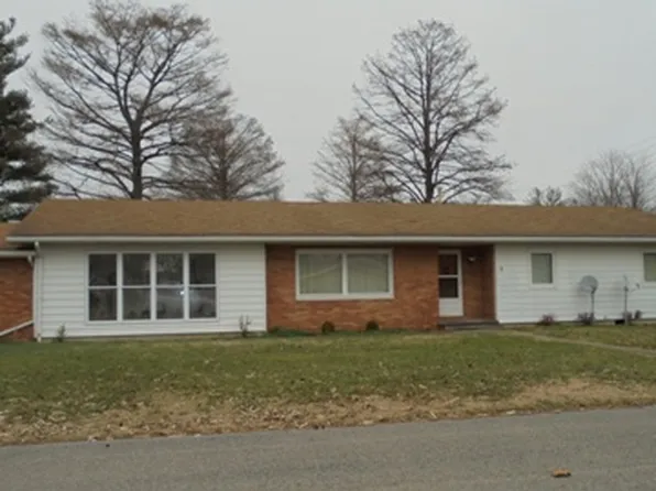 5 Dickey St, Fairfield, IL 62837