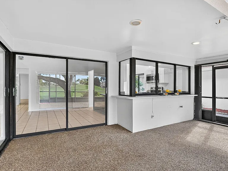 661 Hollows Cir — Photo 37