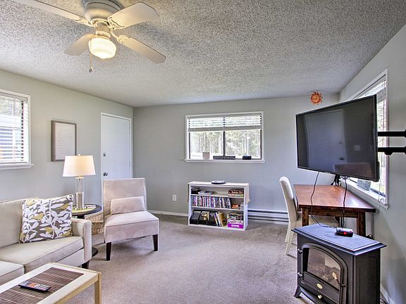 3rd image of 8413 Penny Ln