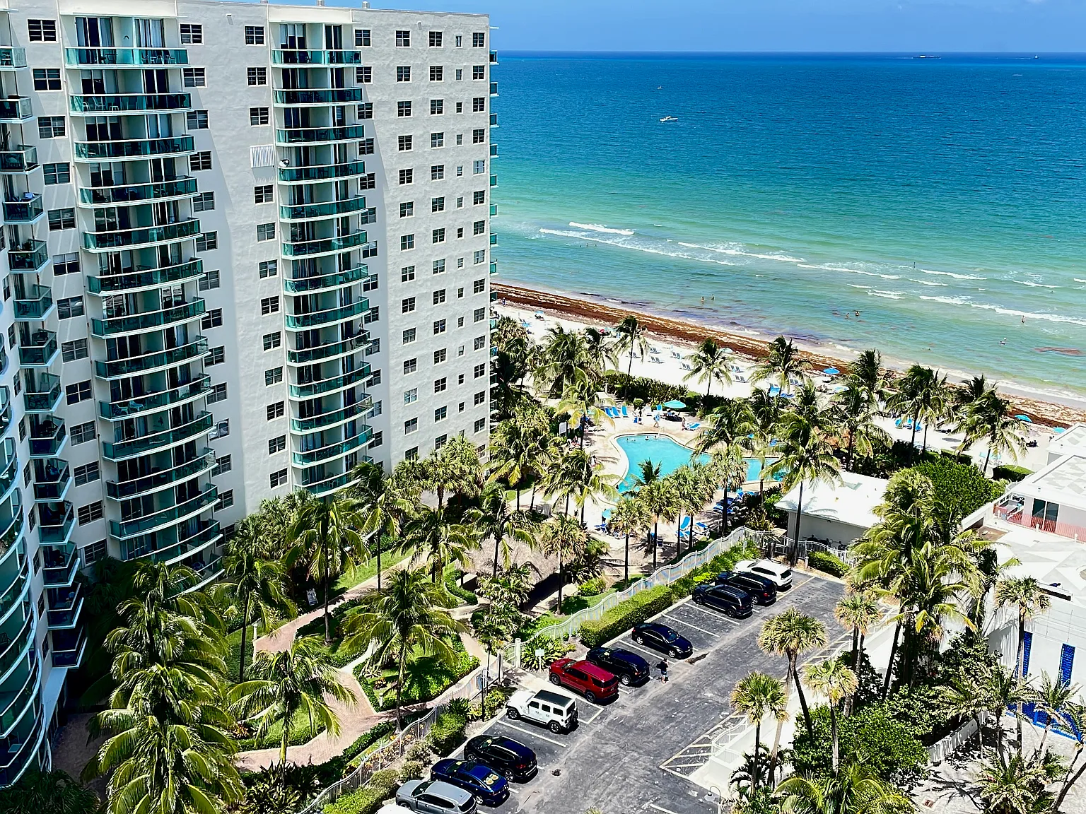1 bed, 970 sqft, $3,998 — Photo 3