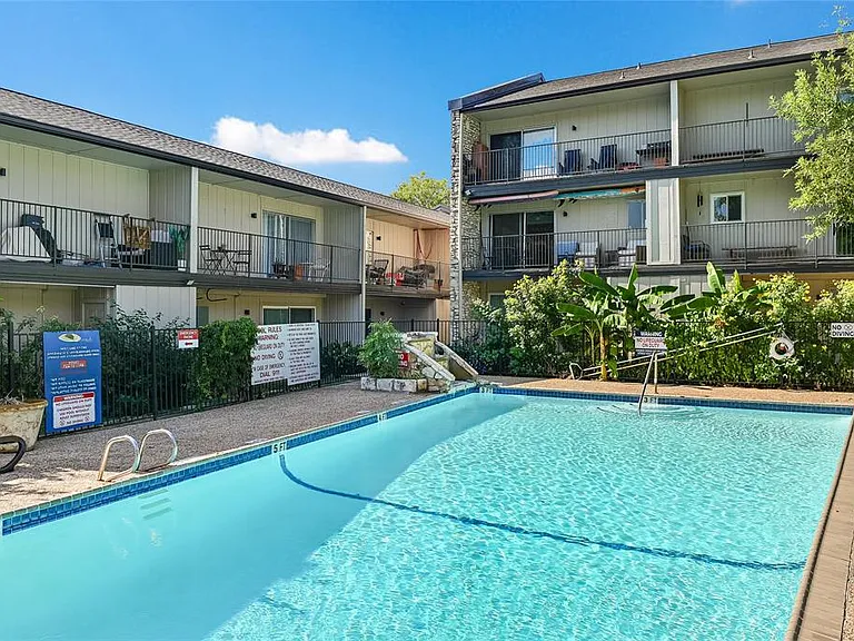 500 E Riverside Dr #216 — Photo 12