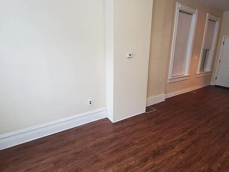 1651 W 19th St #1 — Photo 16
