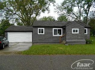 13504 Haddon St, Fenton, MI 48430