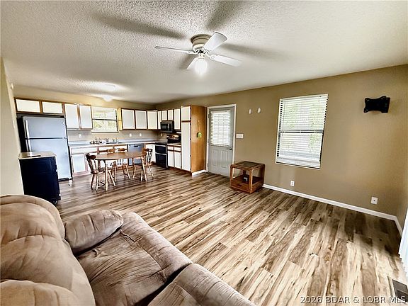 5th image of 31137 Highland Rd
