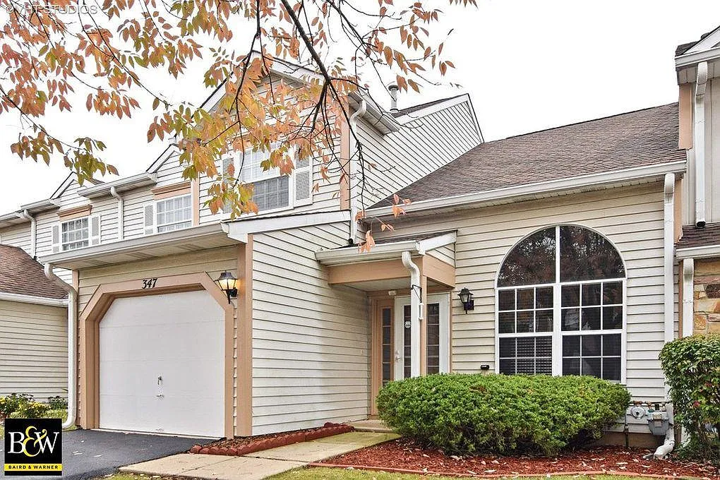 347 Ascot Ln photo 1