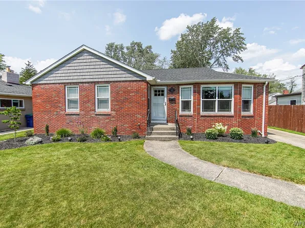 15 Hancock Ter, Buffalo, NY 14226