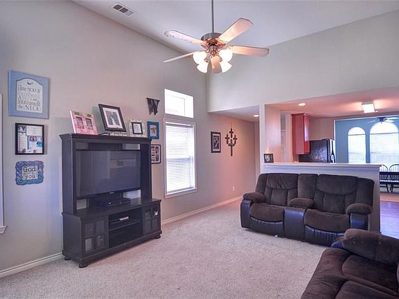 4th image of 8927 Wild Rose Ln