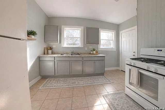 538 Kayton Ave #540 — Photo 5