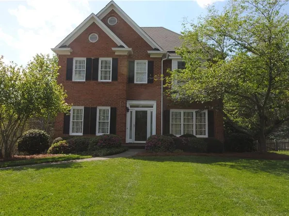 1744 Curraghmore Rd, Clemmons, NC 27012