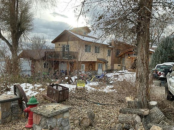 2nd image of 695 Aspen Ave