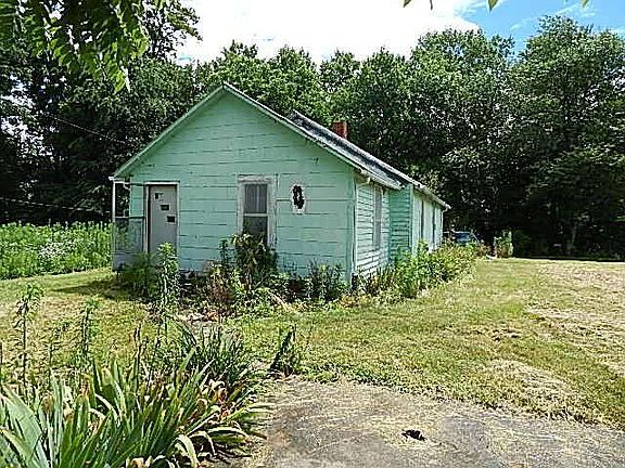 3rd image of 399 Hamby Ln