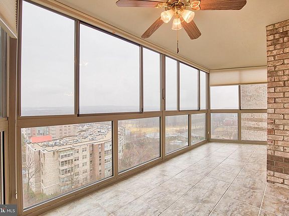 Enclosed balcony with views of the Potomac River