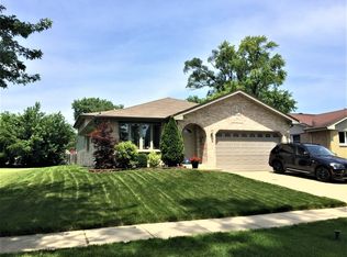 7012 W 114th St, Worth, IL