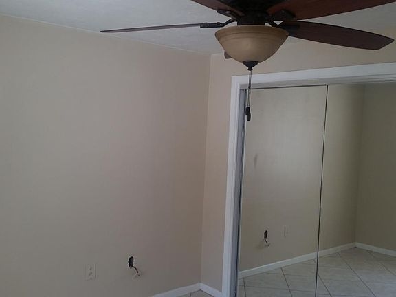 4th image of 1263 Hanton Ave