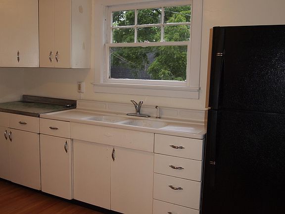 2nd image of 41 S Manning St APT 1