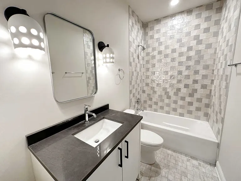4315 S Indiana Ave #3 — Photo 13