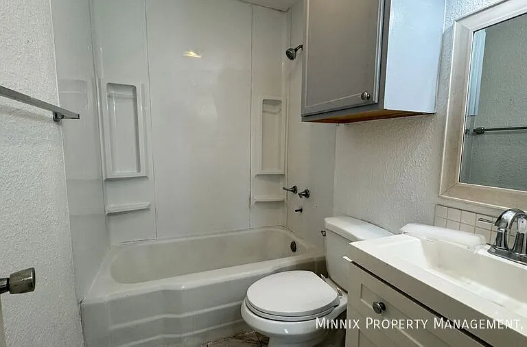 2309 2nd Pl — Photo 11
