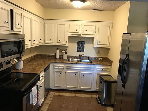 Fully stocked kitchen.