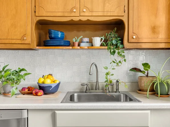 765 42nd Street image 8 of 9